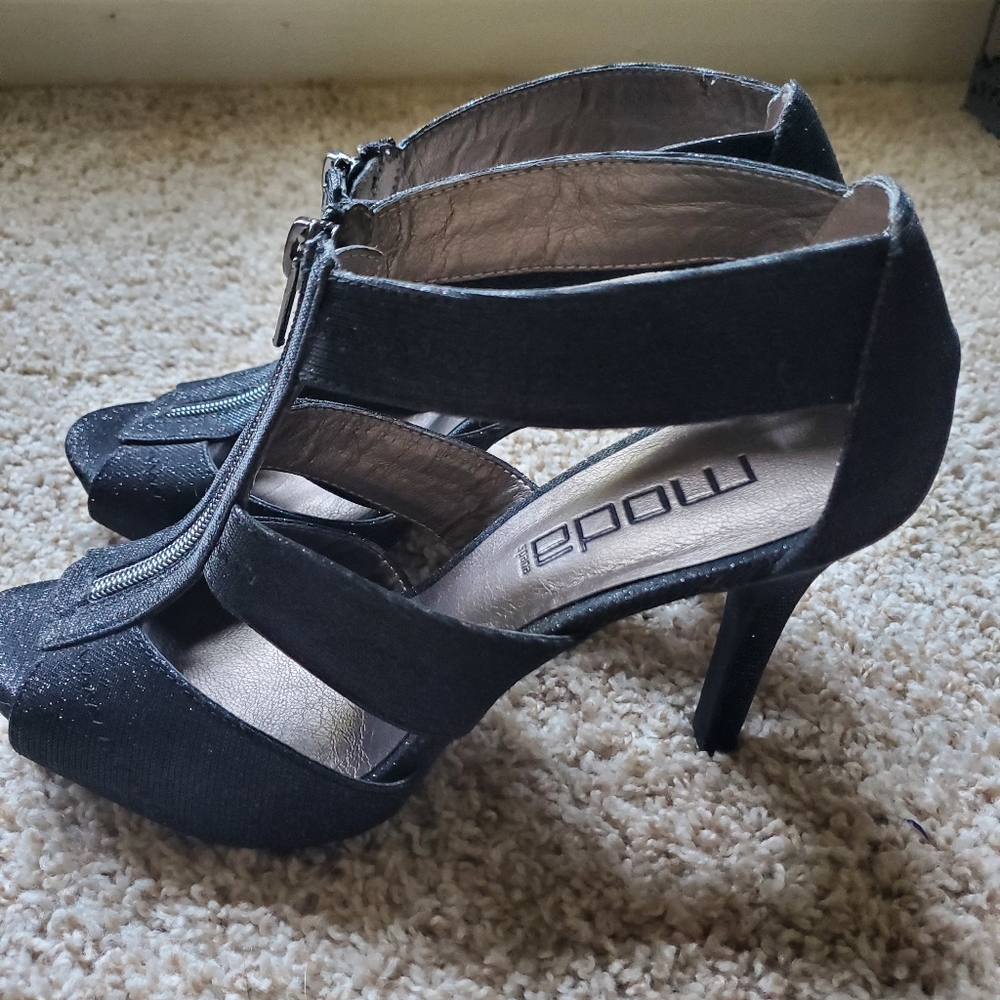 Shoes - Picture 2 of 2